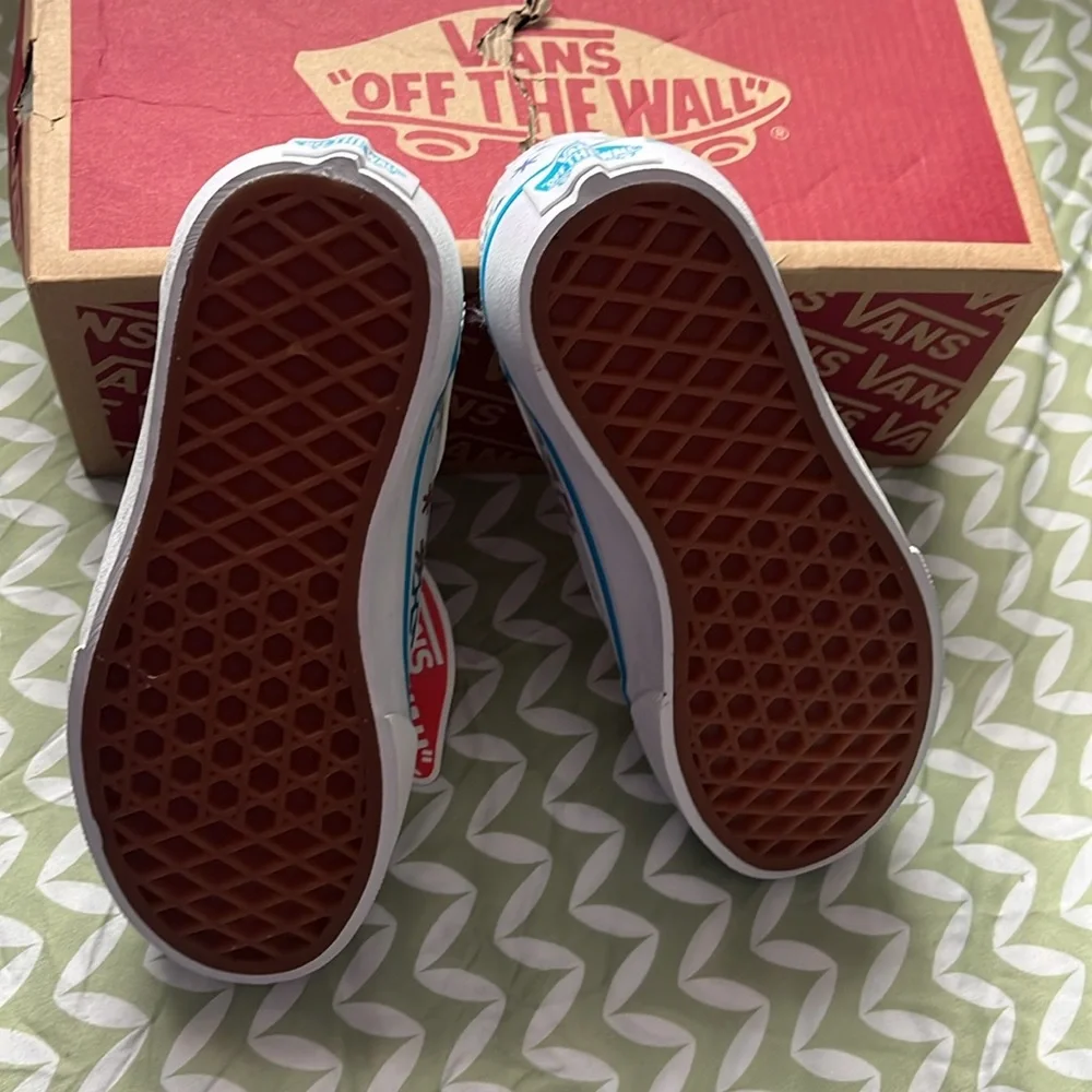 Snowflake vans - Picture 5 of 7